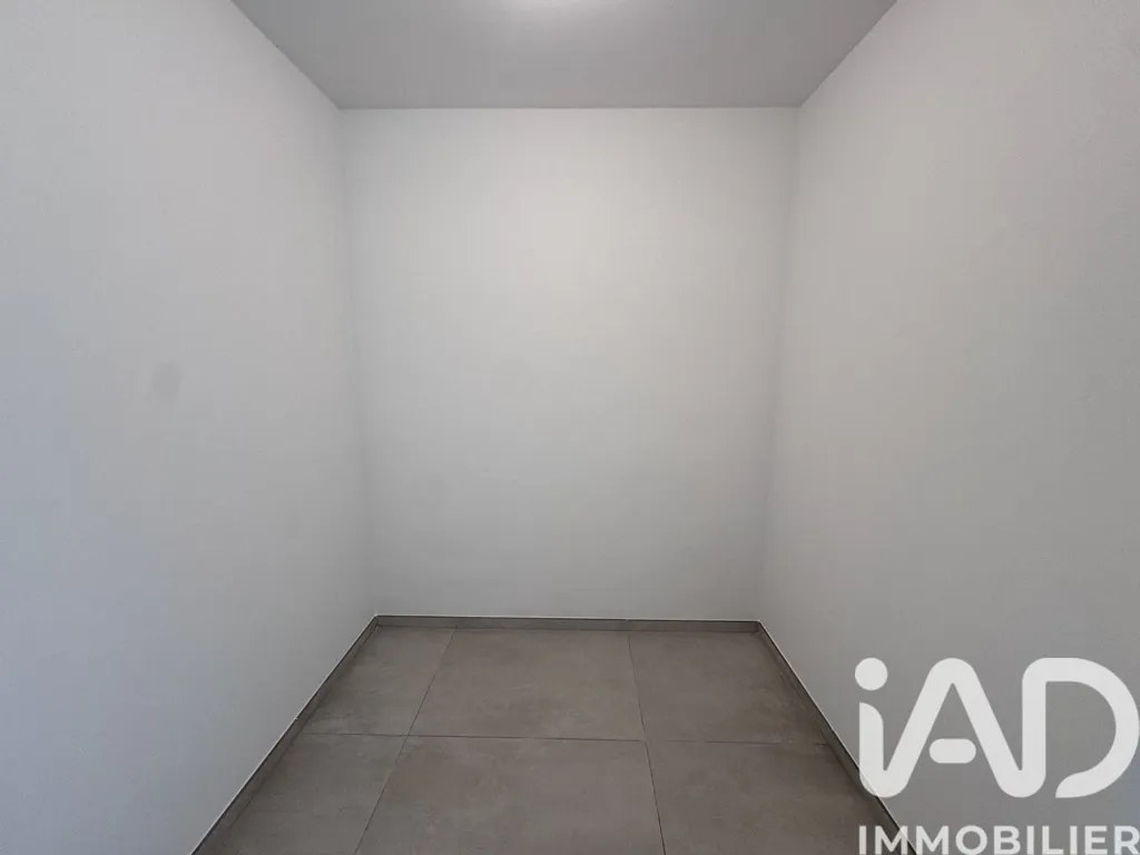 Pièces - Appartement avec terrasse et parkings à Baillargues