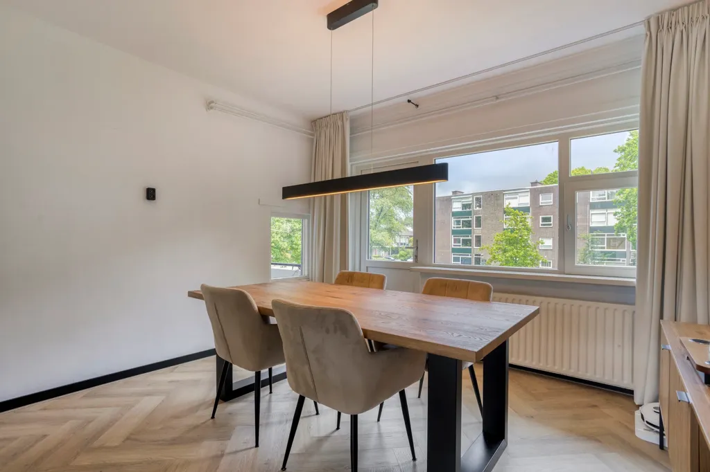 Söögituba - Porte-cochère Flat with Balcony in Apeldoorn