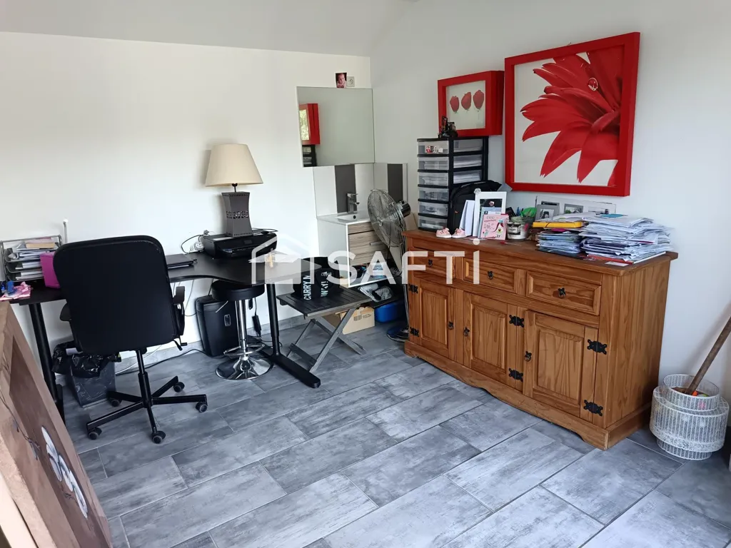 Kabinet - Modern House with Terrace in Plerguer