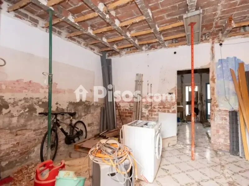 Stanze - Chalet with Urban Potential in Gavà