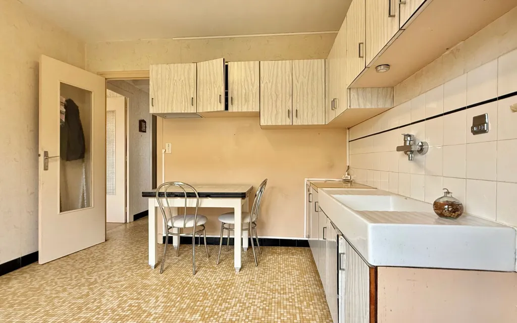Kitchen - Individual House with Garden in Dijon South
