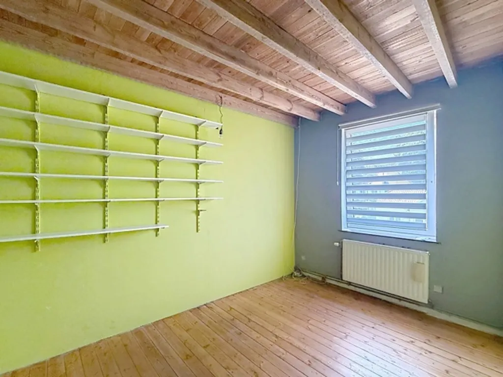Pièces - Maison à Rafraîchir avec Terrasse à Couillet