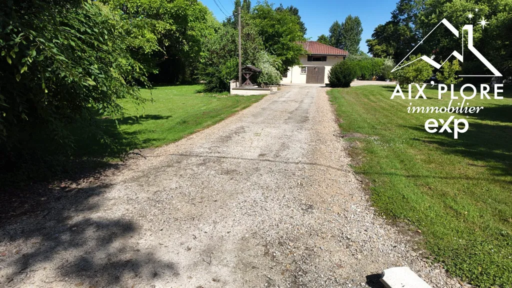 Extérieur - Maison Longère Rénovée avec Piscine à Attignat