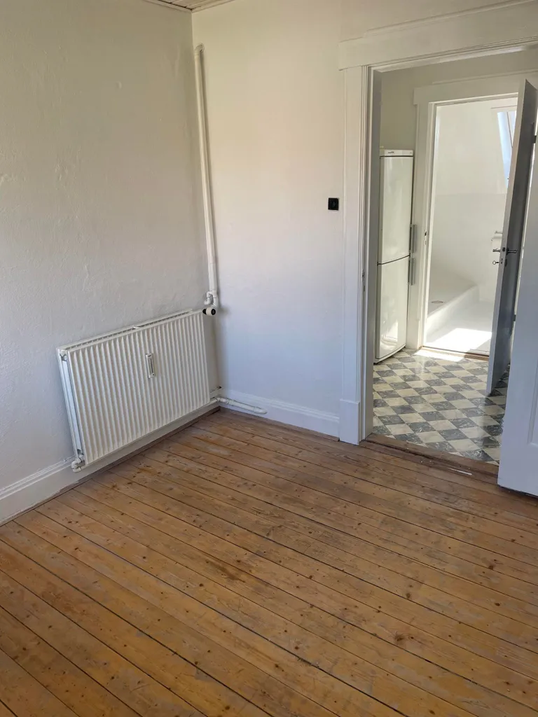 Pièces - Apartment with Balcony in Brande