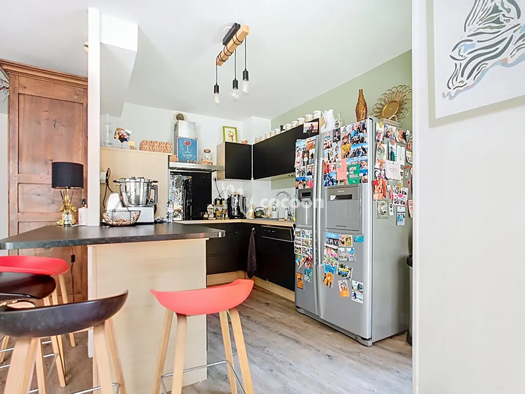 Kitchen - Apartment with Balcony and Pool in Lyon 5