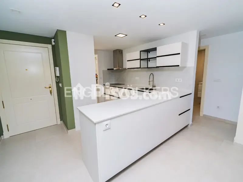 Kitchen - Modern Flat with Golf View in Alicante