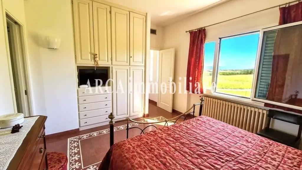 Bedrooms - Rustic Villa with Garden in Pietrasanta
