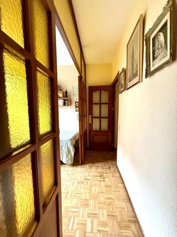 Apartment with Garage in Los Jerónimos, Madrid