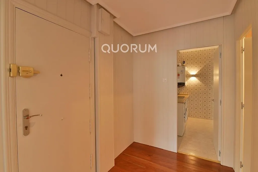 Entrée - Furnished Flat in Bilbao's Centre