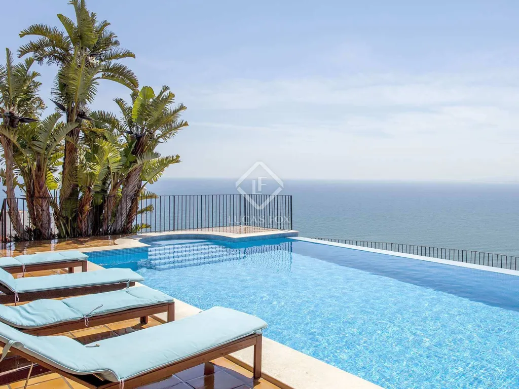 pool_area