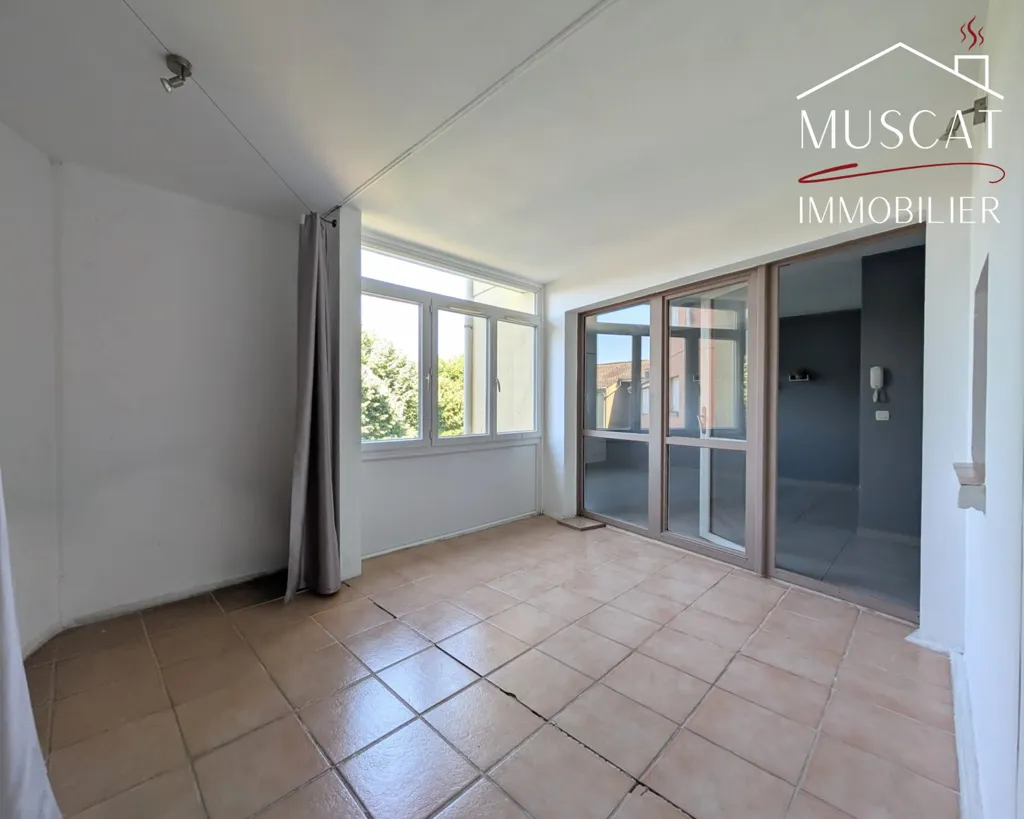 Pièces - Appartement T3 avec loggia et garage à Villefontaine