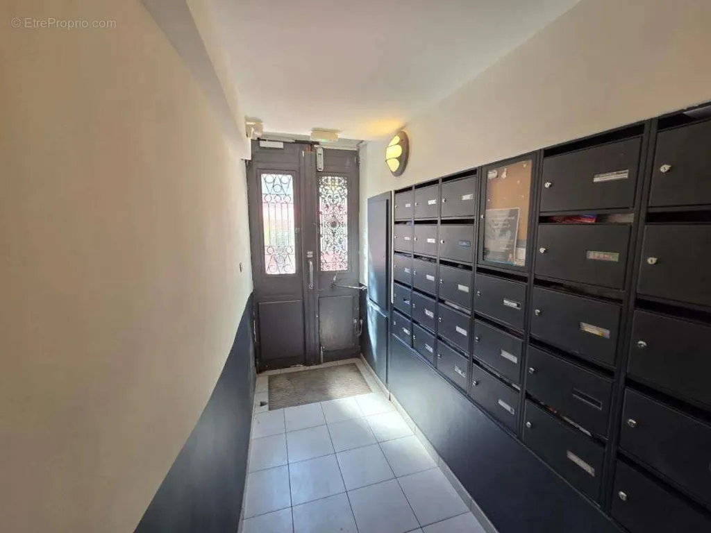 Esik - Renovated Studio near Vieux Port, Marseille
