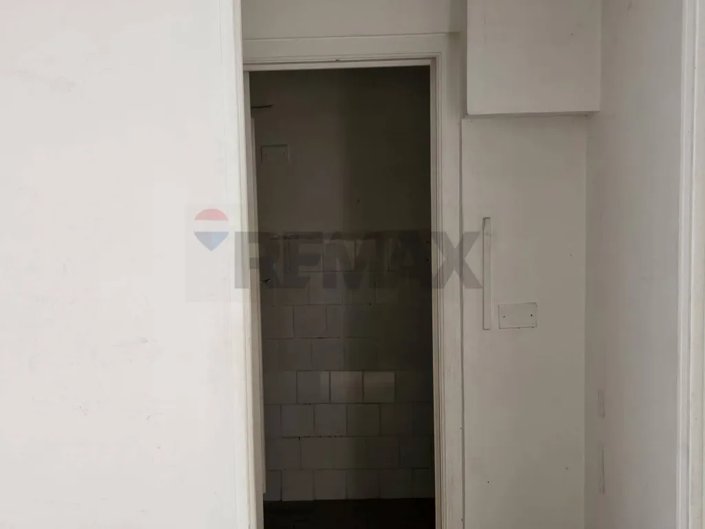 Entrée - Commercial Space with Street Frontage in Ragusa