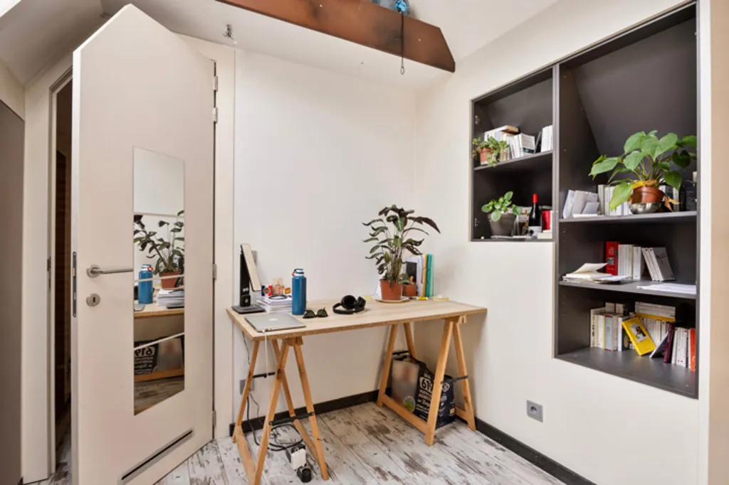Bureau - Maisonnette Rénovée sur Site Patrimonial à Anderlecht