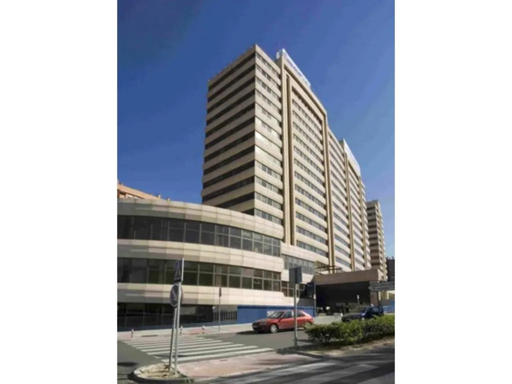 Välivaade - Office with BREEAM Certification in Estrella, Madrid