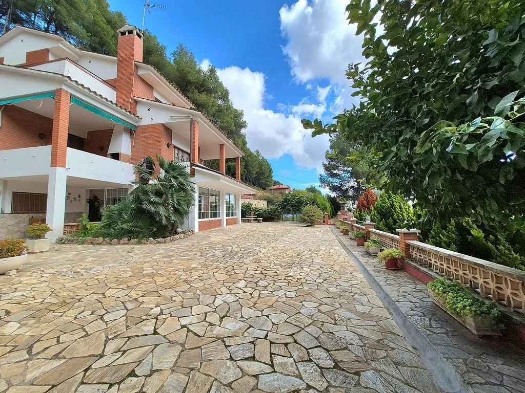 Välivaade - Chalet with Pool and Terrace in Cervelló