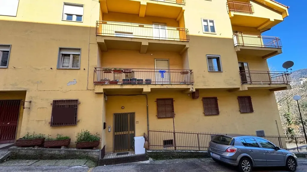 Välivaade - Apartment with Balcony in Spezzano della Sila