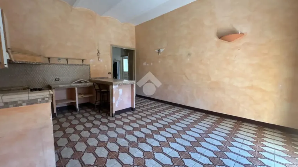 Cuisine - Ground Floor Apartment with Garden in Cave