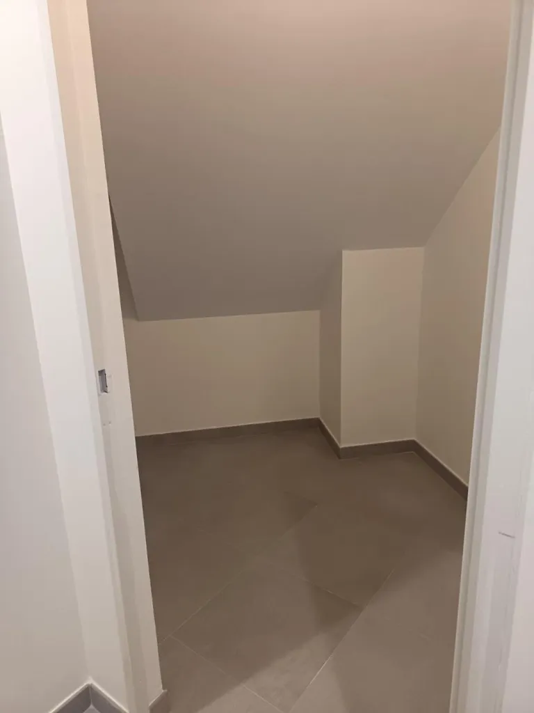Toad - Storeroom with Lift Access in Valladolid