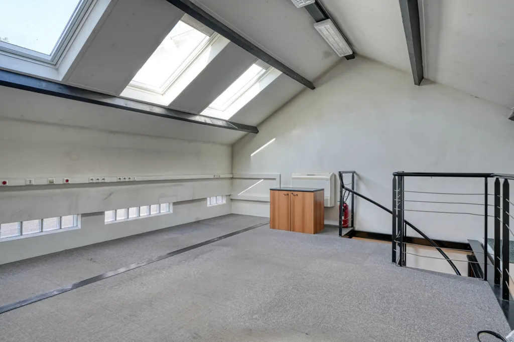 Kabinet - Mansart Villa with Office Space in Argenteuil Centre