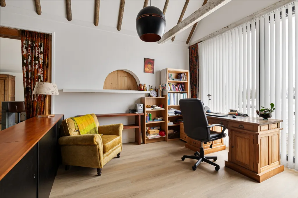 Bureau - Luxury Semi-Bungalow with Garden in Wytgaard