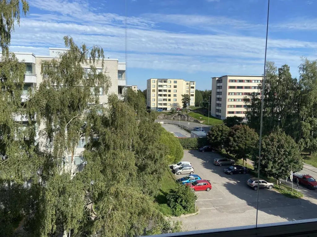 Balcon - Apartment with Balcony in Koskela, Helsinki