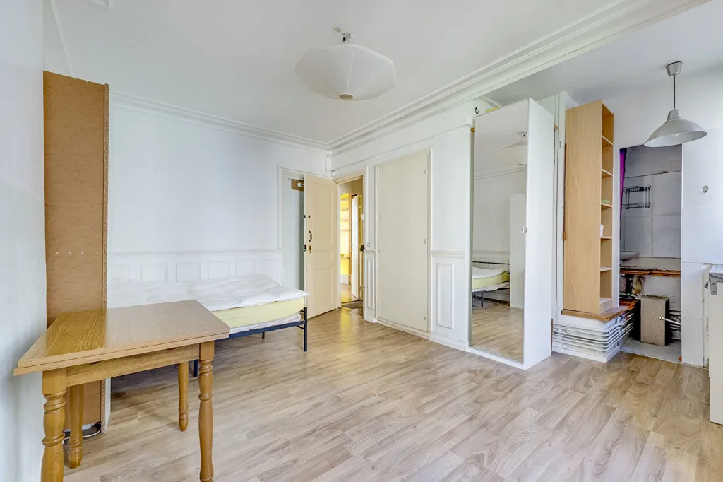 Chambres - Appartement avec cour arborée à Paris 14 - Mairie