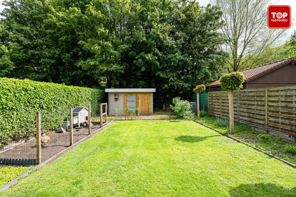 Half-Open House with Garden in Evergem