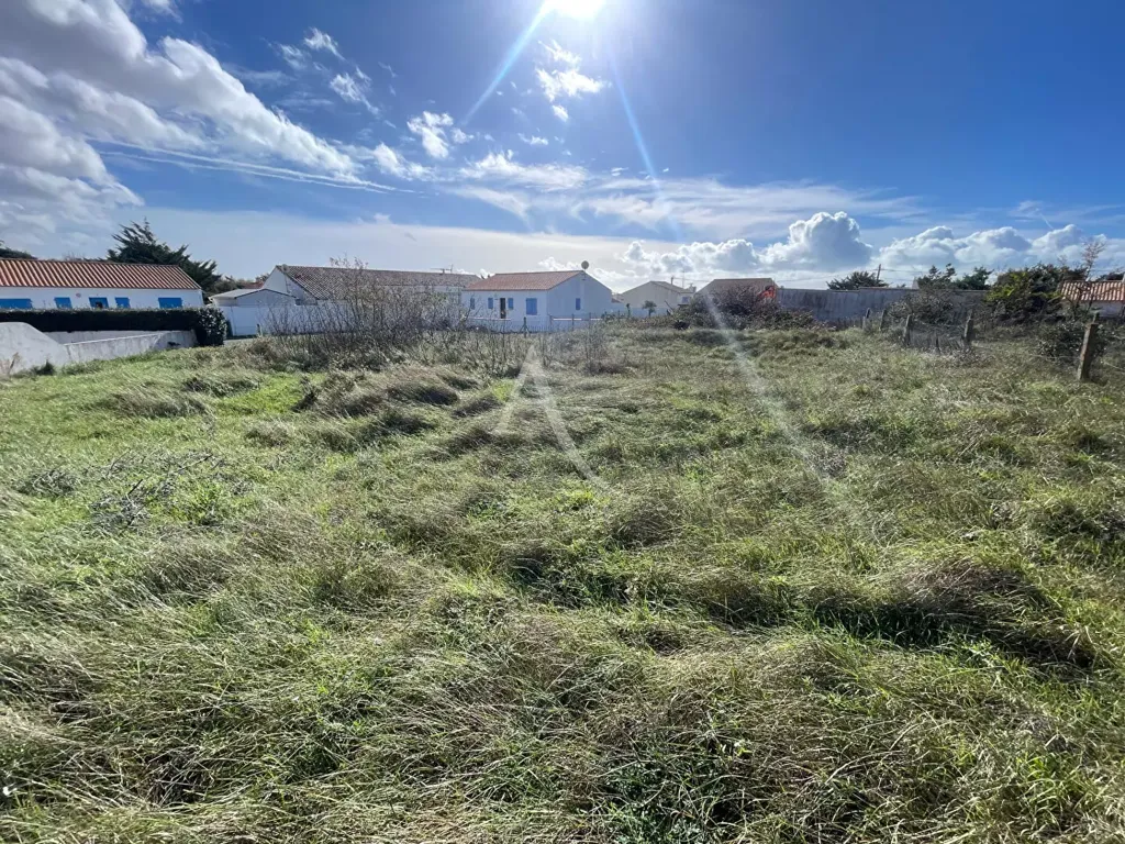 Giardino - Buildable Plot with Ocean Access in Bretignolles-sur-Mer