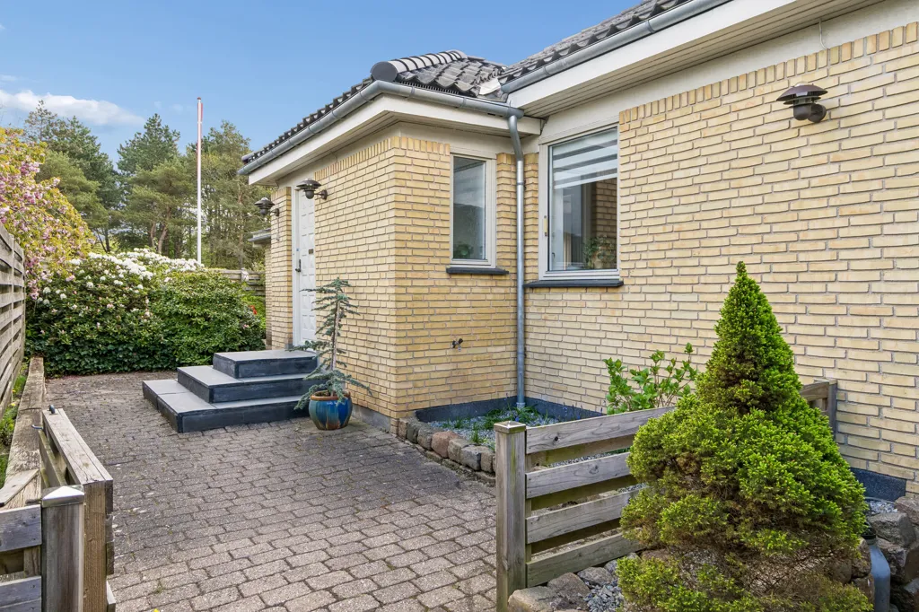 Extérieur - Well-Maintained Villa with Garden in Herlev