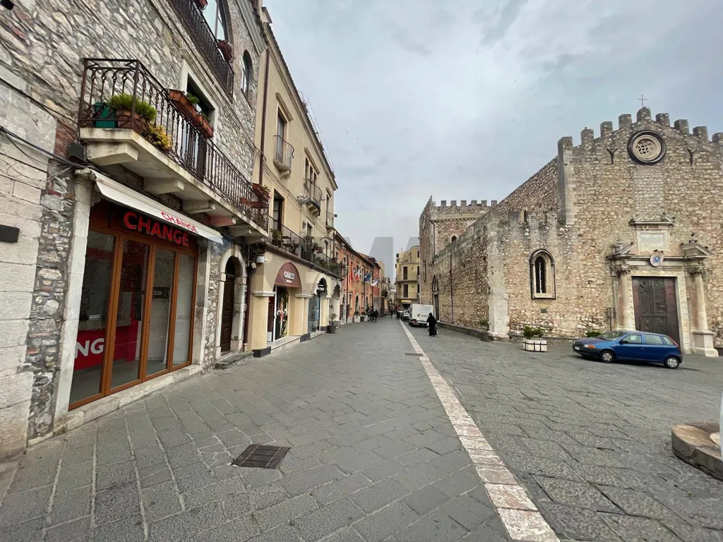 Commercial Property on Corso Umberto, Taormina