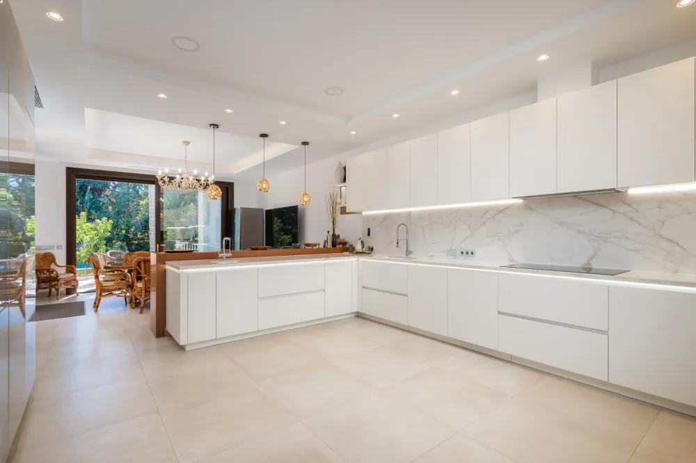 Cuisine - Detached Villa with Pool in Marbella's Casco Antiguo