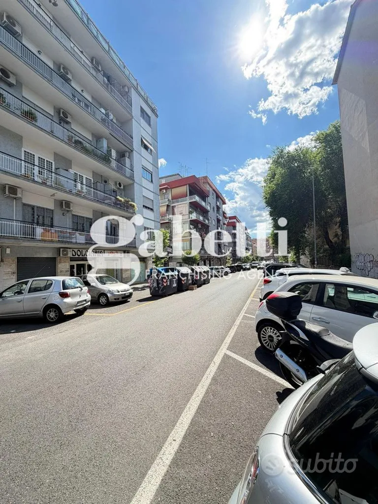 Extérieur - Bright Triplex with Balcony in Central Rome