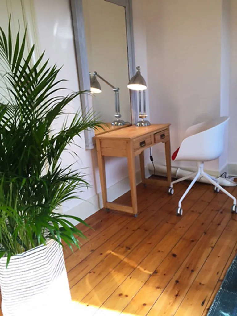 Kabinet - Classy 1-Bed Apartment in Montgomery