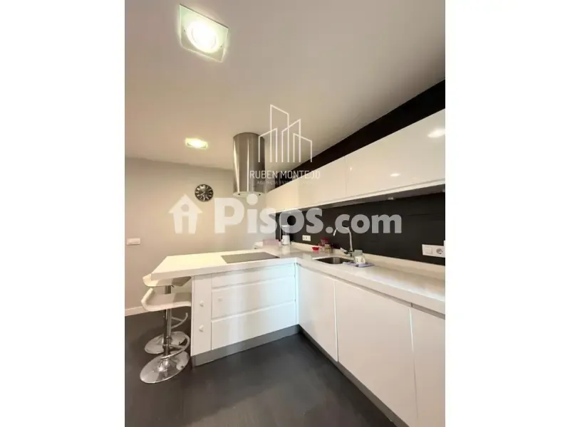 Köök - Student Flat with Balcony in Avenida de Mirat