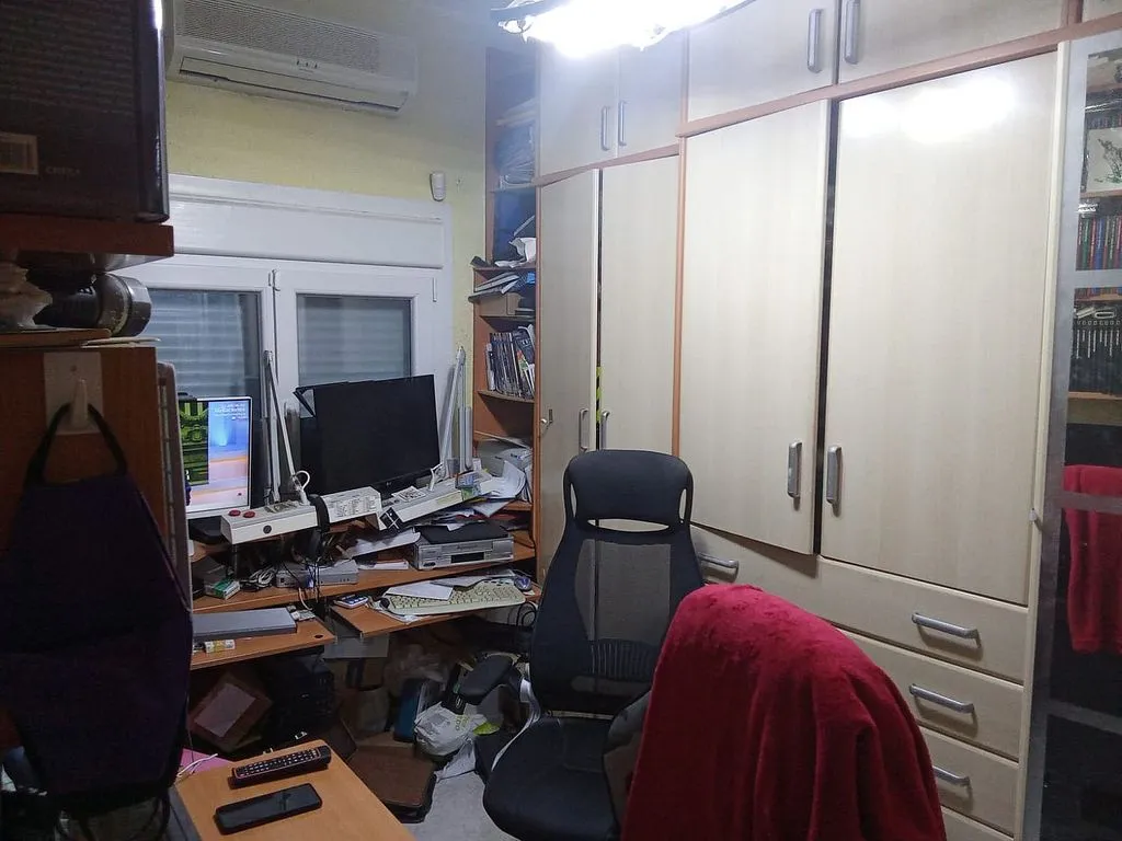 Kabinet - Ground Floor Flat with River View in Ancheta Jose