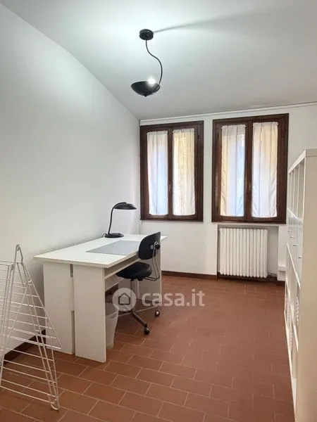 Bureau - Fully Furnished Apartment in Este Centre