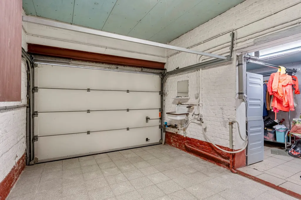 Garage - Spacious House with Garden in Oud-Heverlee
