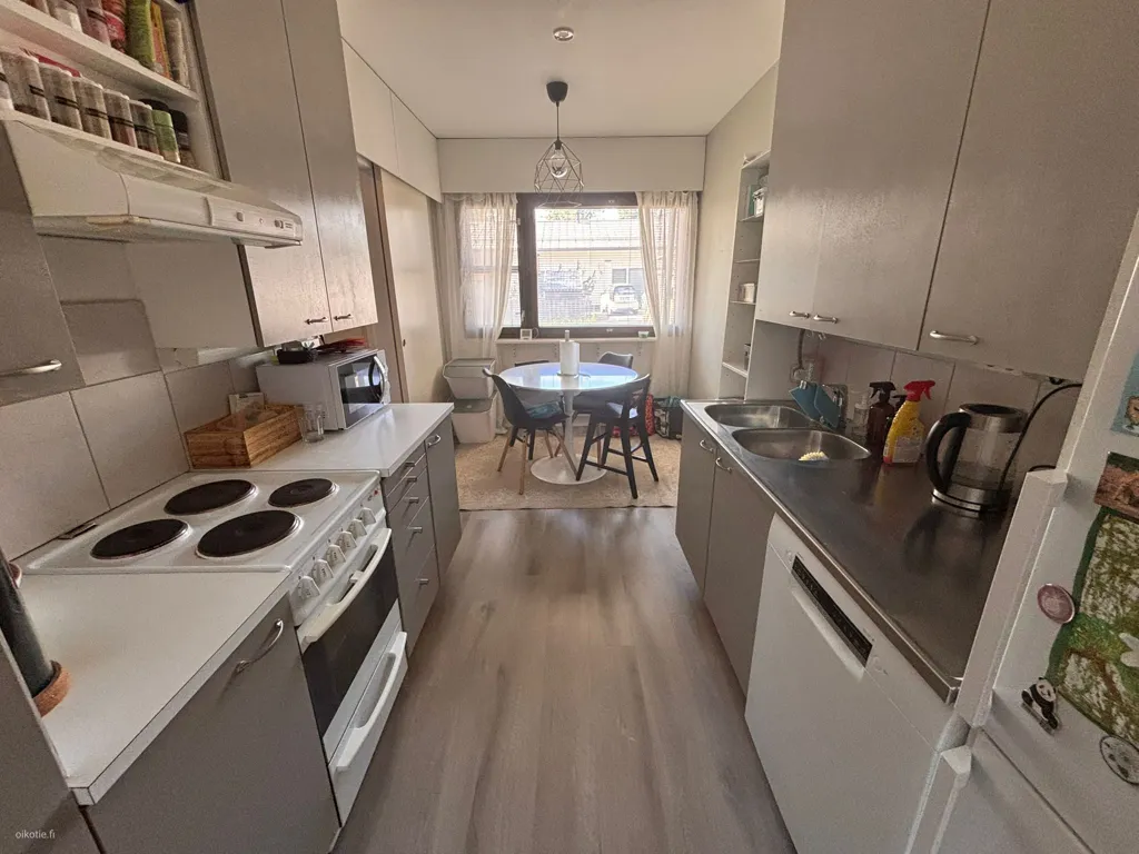 Cuisine - Spacious Terraced House with Sauna in Halikko