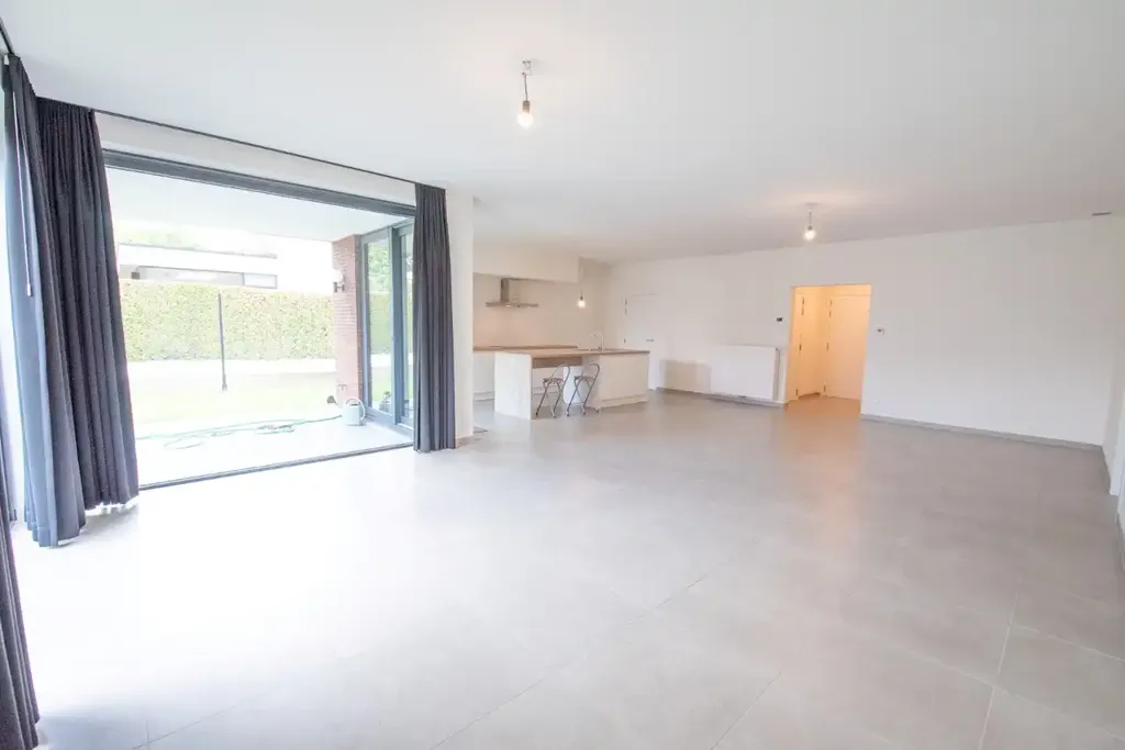 Soggiorno - Ground Floor Apartment with Garden in Waregem