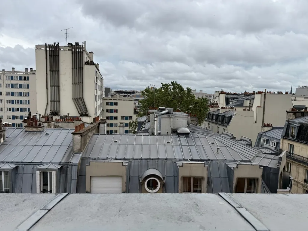 Rõdu - Studio with Balcony in Paris 18th