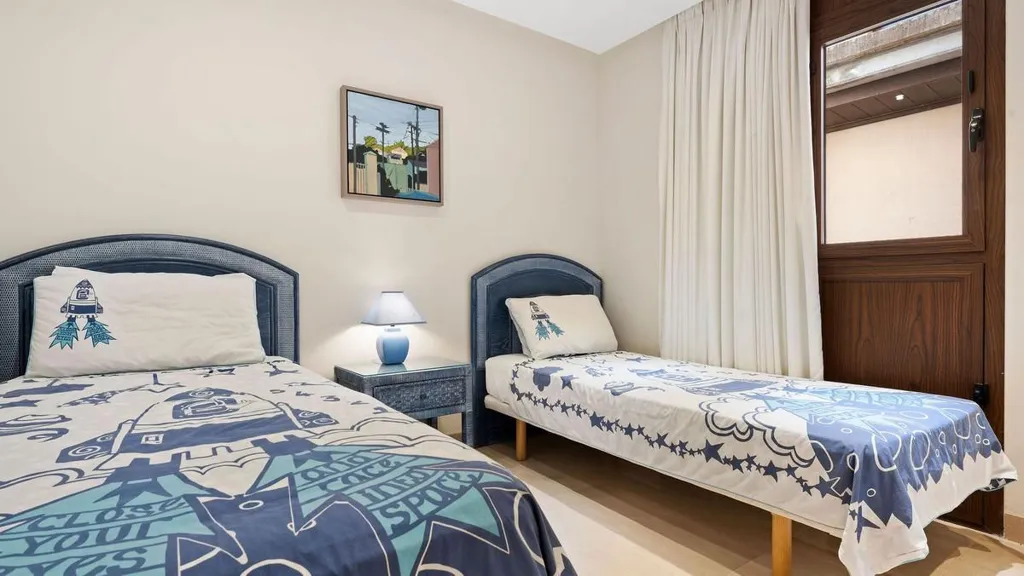 Chambres - Duplex Penthouse with 360 Views in Estepona