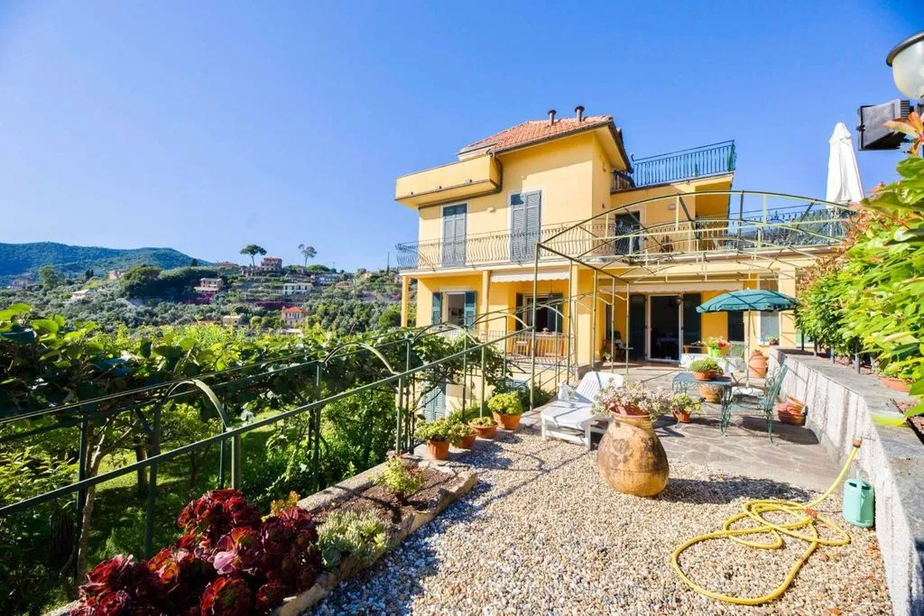 Terrass - Luxury Villa with Panoramic Sea View in Camogli