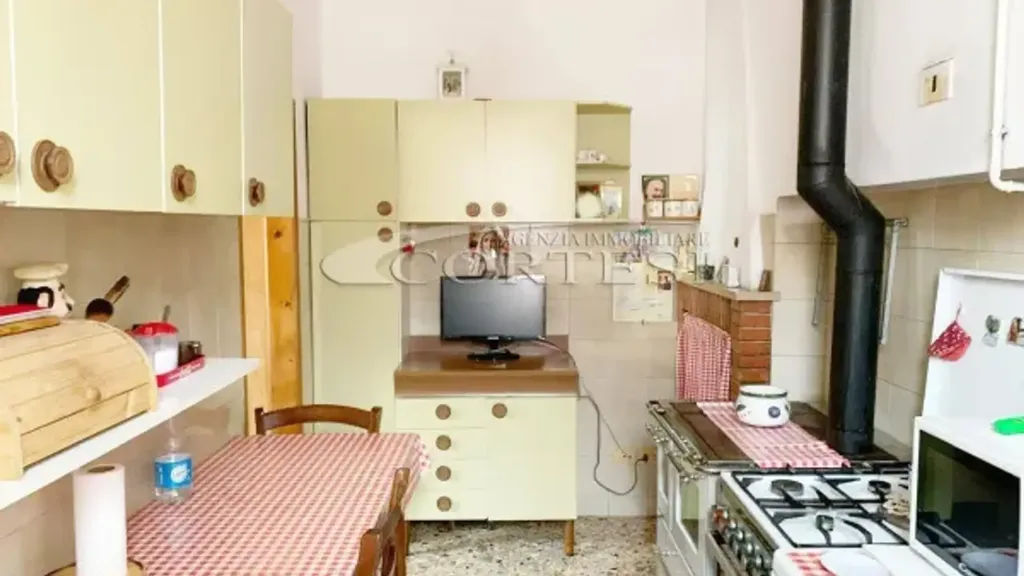 Cuisine - Detached Villa with Garden in San Giustino