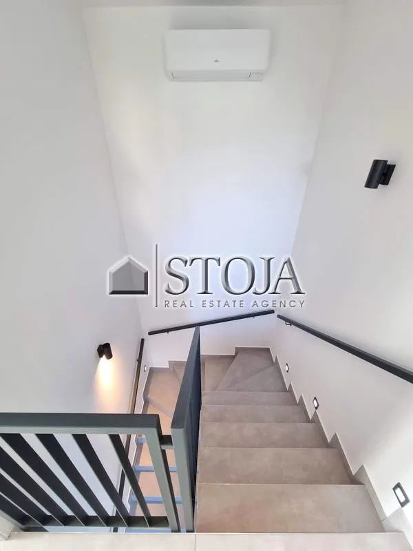 Stanze - Energy-Efficient House with Terrace in Grosuplje
