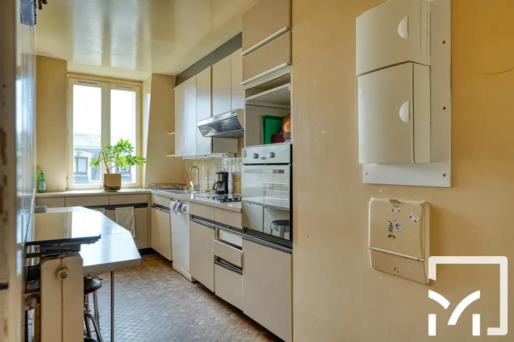 Cuisine - Duplex Luxueux avec Ascenseur à Versailles