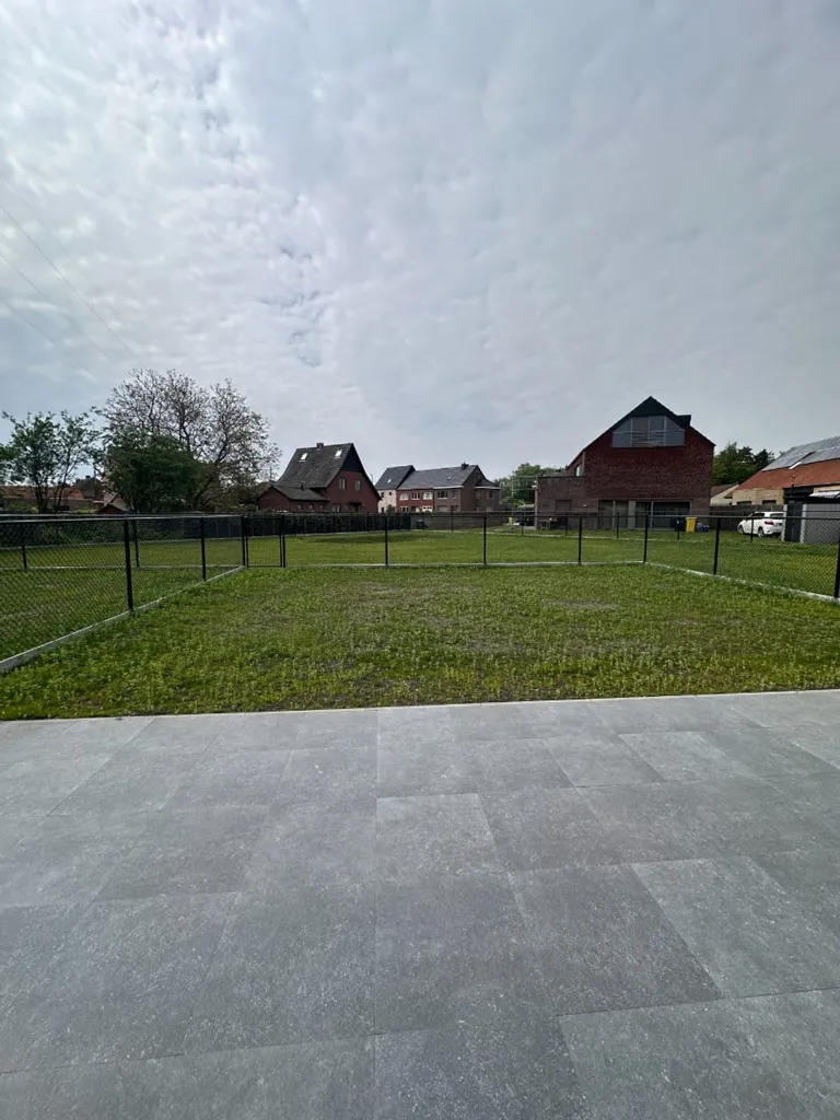 Jardin - Nouvelle Construction avec 3 Chambres à Mol