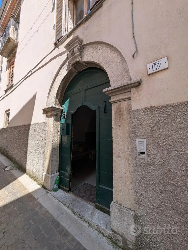 Välivaade - Spacious Apartment with Two Entrances in Agnone