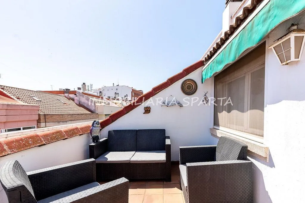 Terrasse - Charming Duplex with Terrace in City Centre