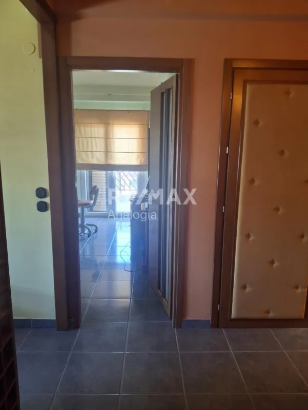Entrée - Office Space with Unobstructed View in Thermi